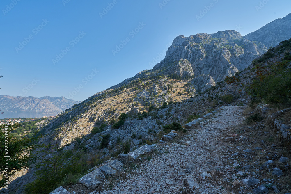 Obraz premium Wanderpfad zur Festung von Kotor