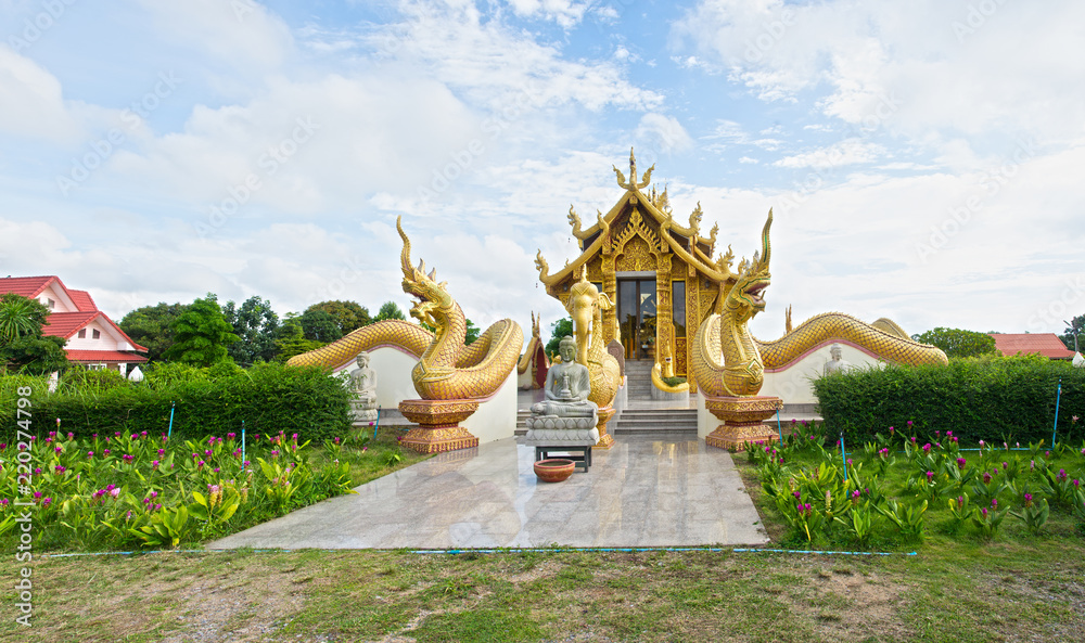 Obraz premium Beautiful temple in thailand.