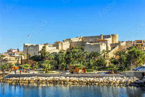 Fototapeta Naklejka Na Ścianę i Meble -  Izmir, Turkey, 10 December 2008: Cesme Castle