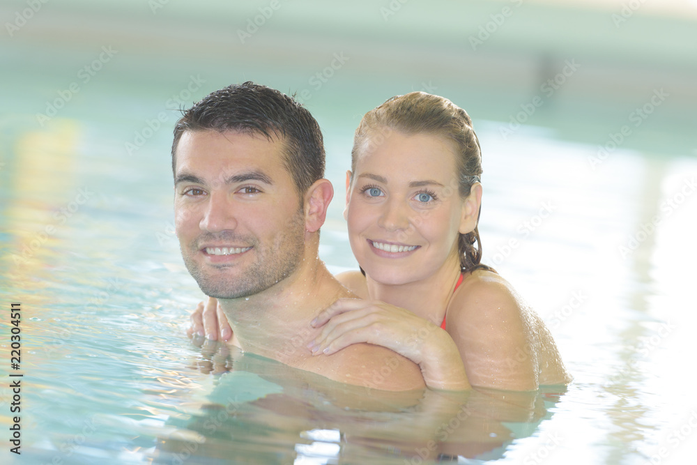 Fototapeta premium couple in the swimming pool