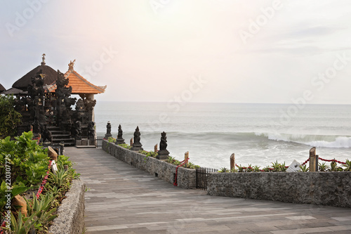 Tanah lot temple, Bali , Indonesia photo