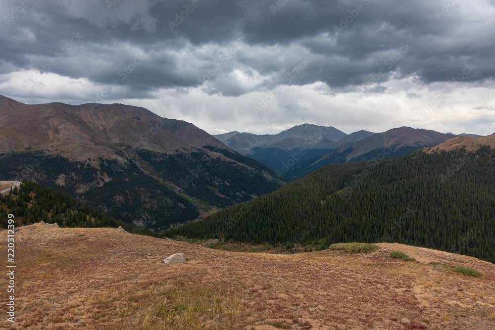 Fototapeta premium rocky mountain valley