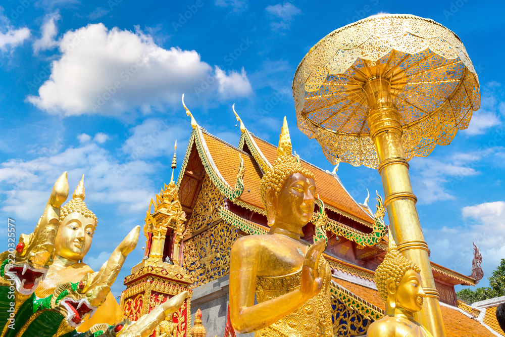Fototapeta premium Wat Phra That Doi Suthep in Chiang Mai