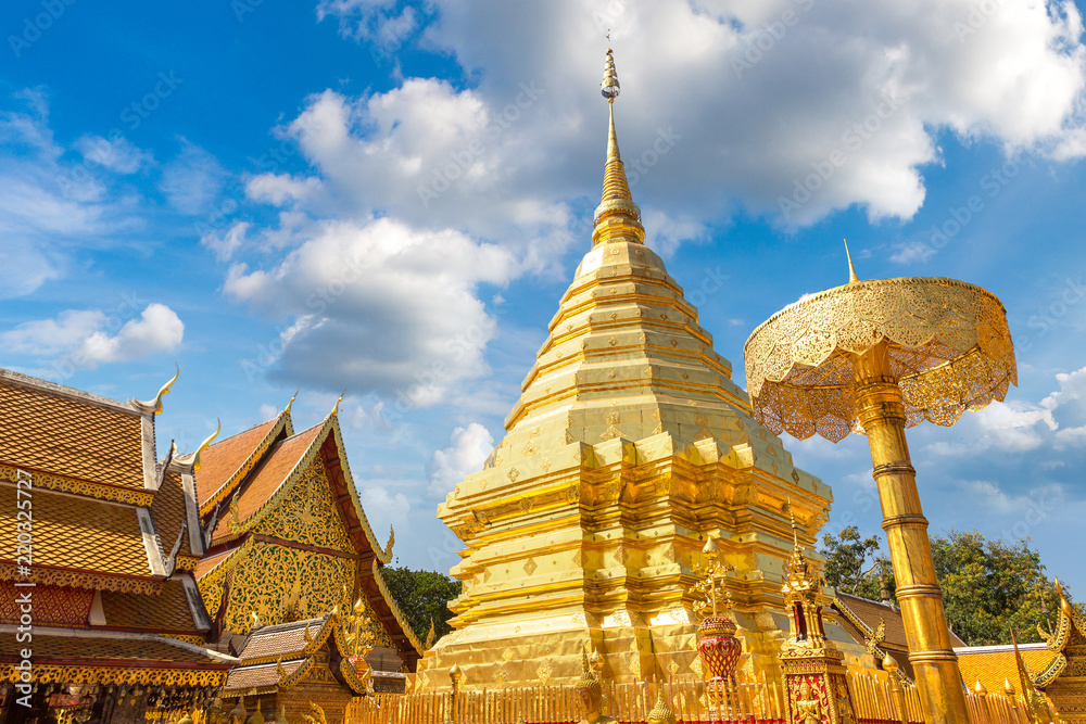 Fototapeta premium Wat Phra That Doi Suthep in Chiang Mai