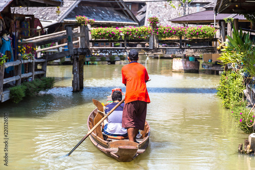 Floating Market in Pattaya © Sergii Figurnyi
