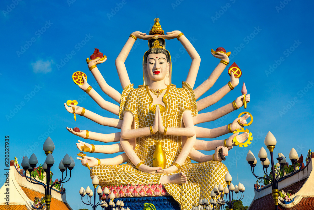 Fototapeta premium Statue of Shiva at Samui, Thailand