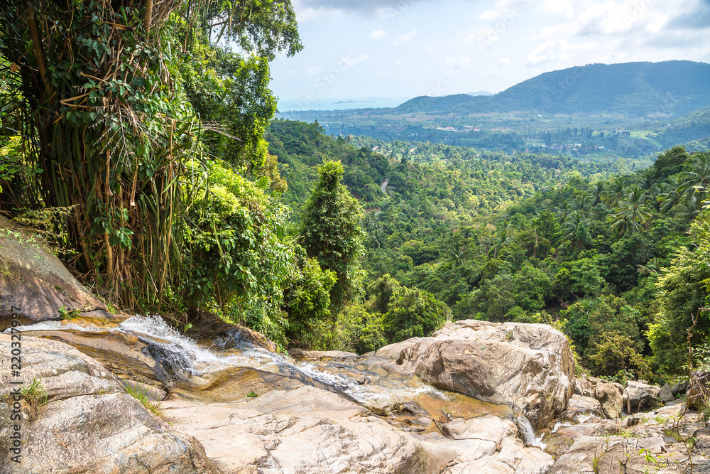 Obraz premium Namuang waterfall on Koh Samui