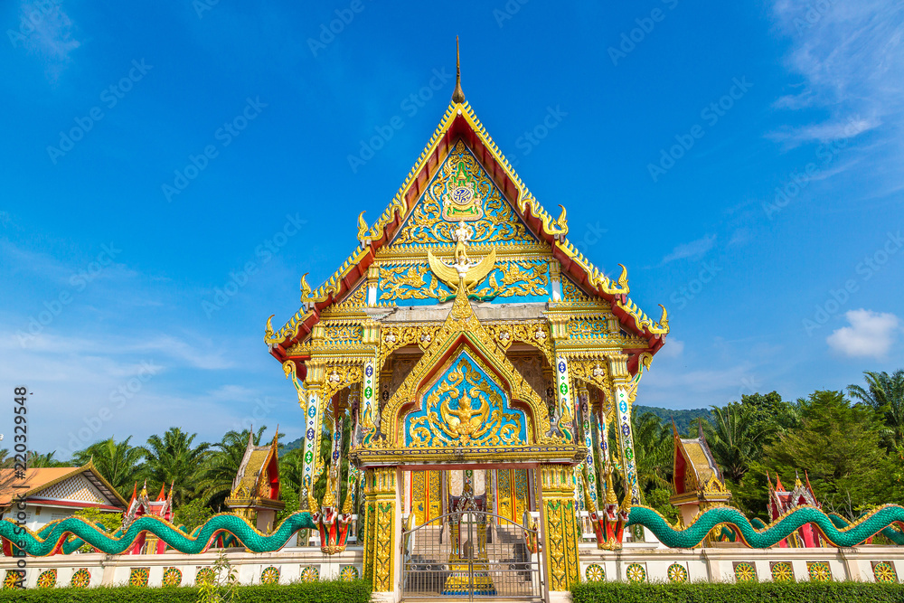 Fototapeta premium Buddhist temple in Thailand