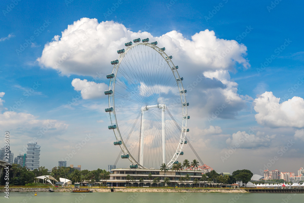 Naklejka premium Diabelski młyn - Singapore Flyer w Singapurze