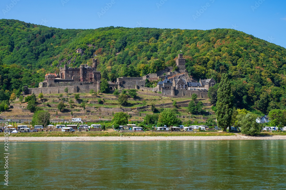 Burg Reichenstein am Rhein