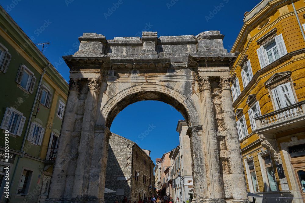 arch of the sergii