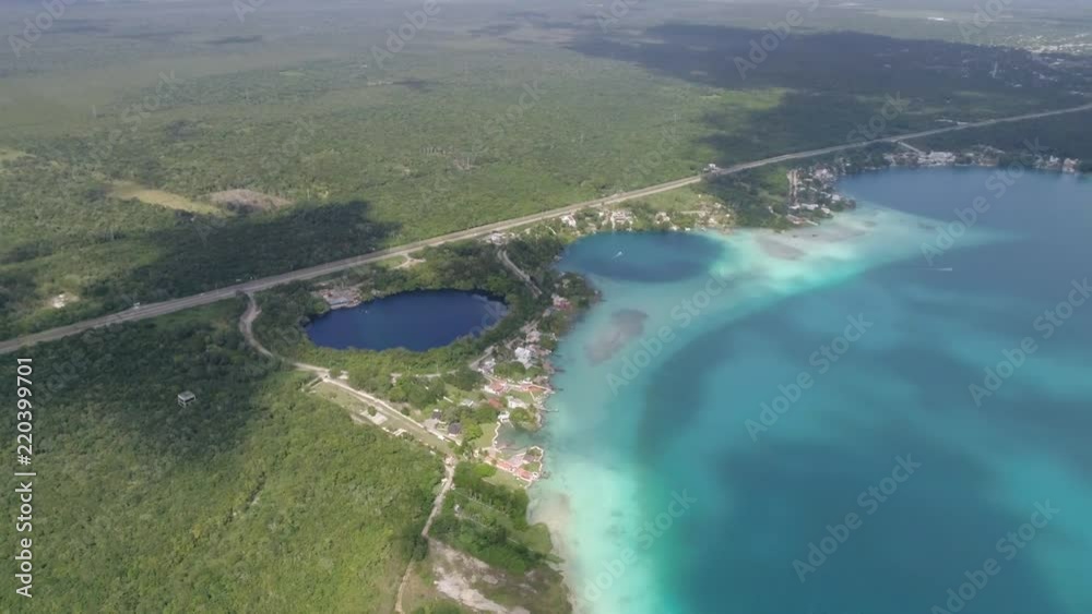 Recorrido por la laguna de Bacalar Recorrido por la laguna de Bacalar