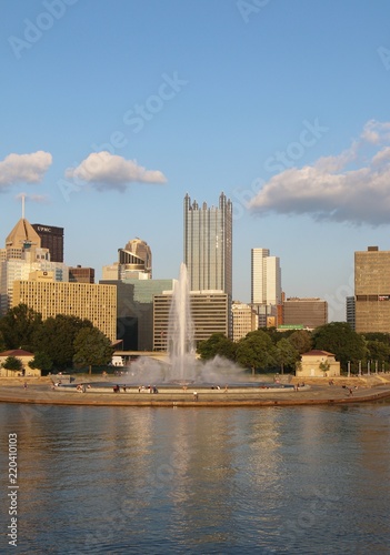 usa, pittsburgh, river, skyline, city, building, architecture, skyscraper, sky, buildings, cityscape, panorama, panoramic, tower, travel, view,
