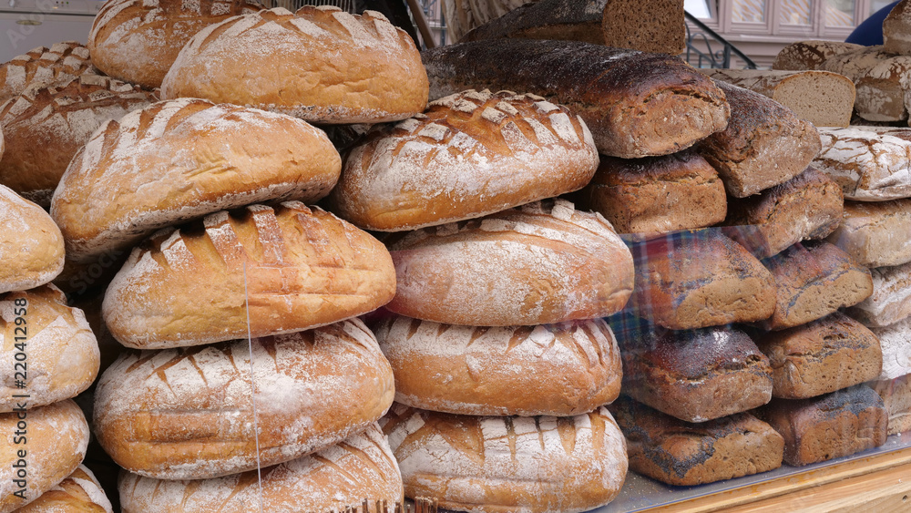 Fresh bread at farmers market