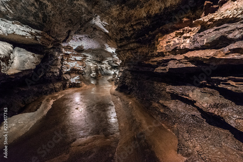 Dan yr Ogof, Wales