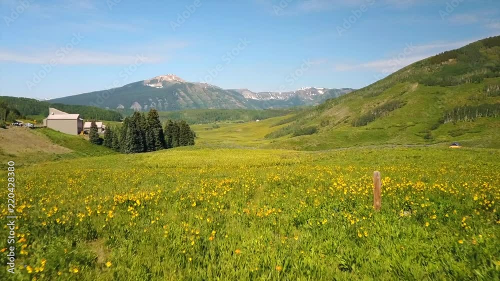 Traveling across Colorado toward West, witness one of the most beautiful mountains in the world Traveling across Colorado toward West, witness one of the most beautiful mountains in the world