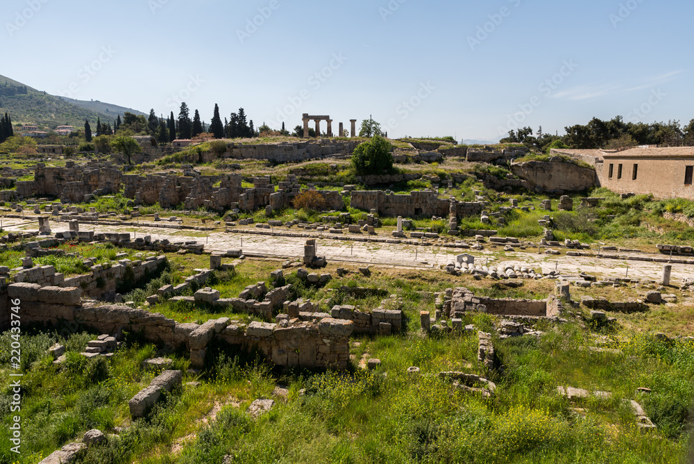 Obraz premium At Ancient Corinth in Greece