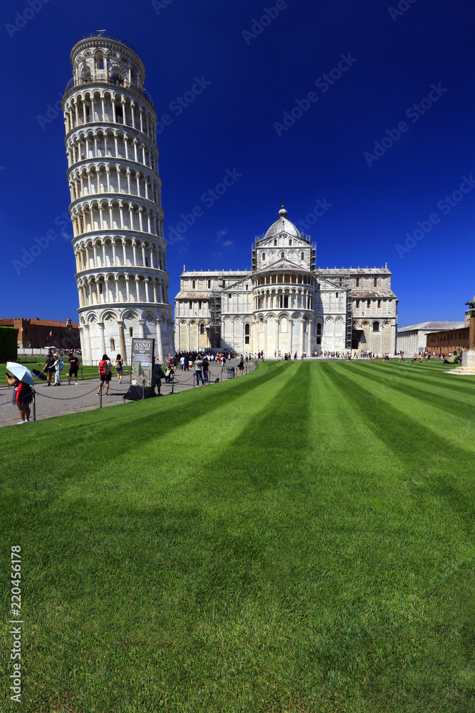 La Tour de Pise et Le campanile du duomo de Pise Italie