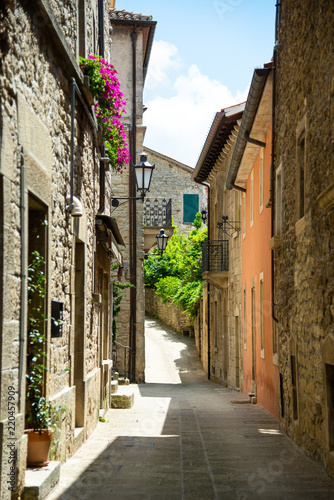 Fototapeta Naklejka Na Ścianę i Meble -  Stone street of San Marino