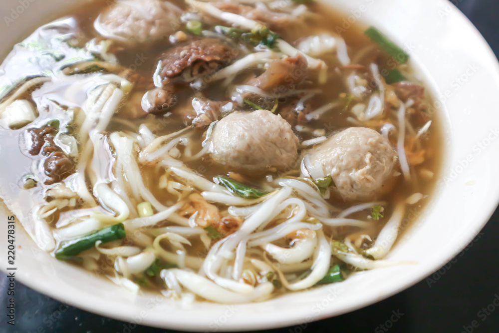 beef noodle with vegetable beef noodle with vegetable
