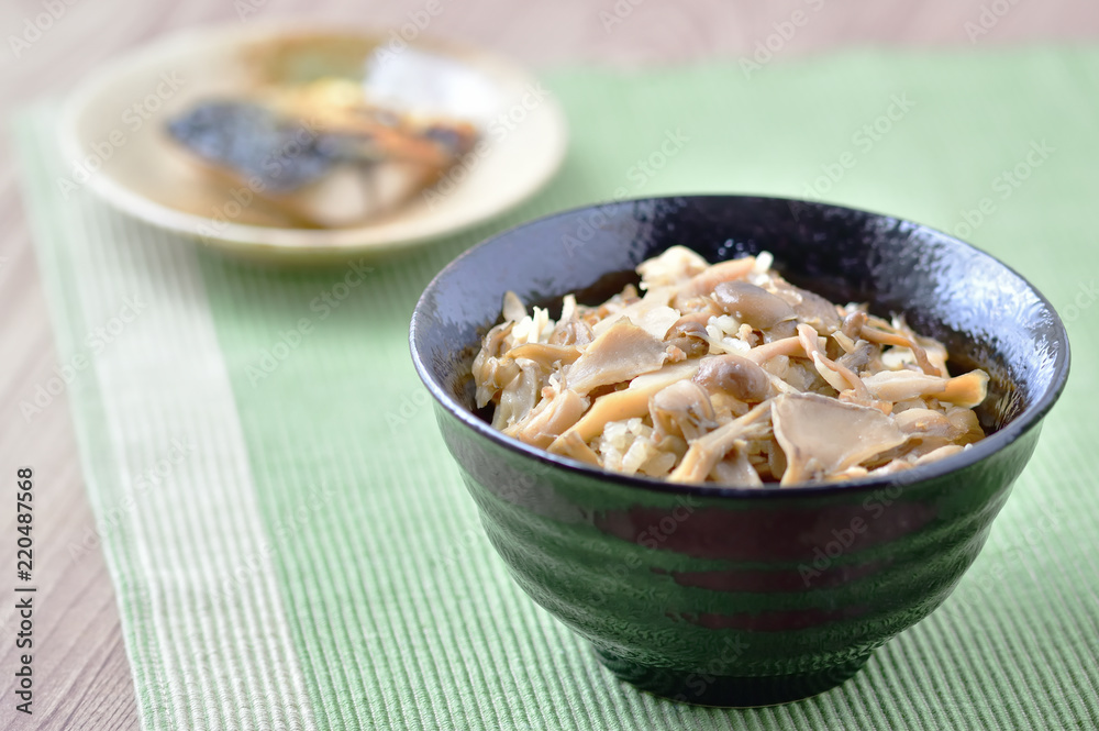 キノコの炊き込みご飯 キノコの炊き込みご飯