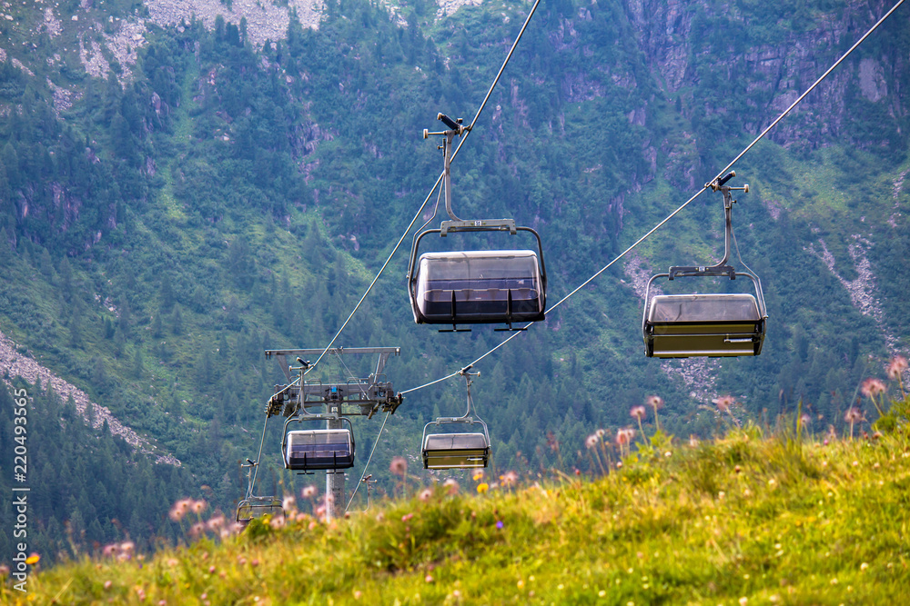 Obraz premium chair lift in the alps
