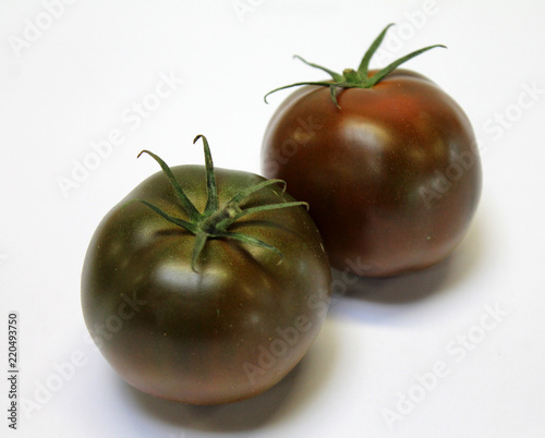 tomates rondes noires