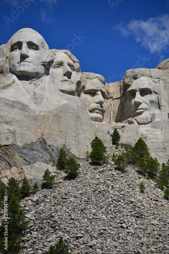 mount rushmore monument in south dakota