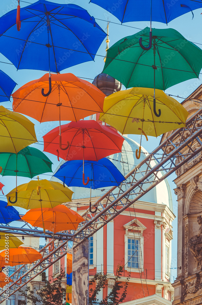 Installation of floating umbrellas in Solyanoy lane, St. Petersburg