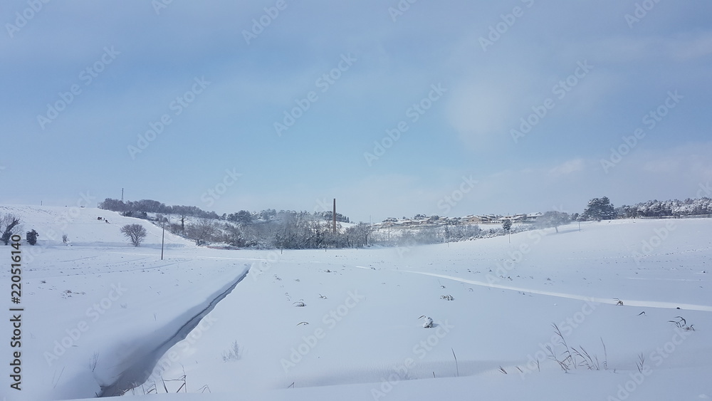 Neve su strada e campo, Loreto , Italy