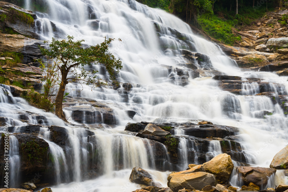 Obraz premium Mae Ya water fall.