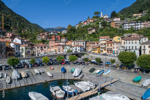 Cuadro en lienzo Little port of Argegno, Lake of Como in Italy