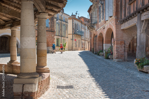Randonneurs à Auvillar (chemin de Saint Jacques)