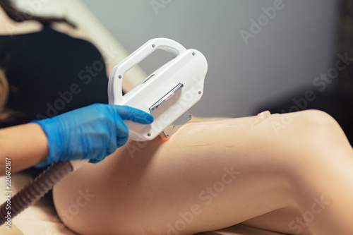 Bild auf Leinwand Intense pulsed light used in beauty shaving depilation with ipl epilator machine
