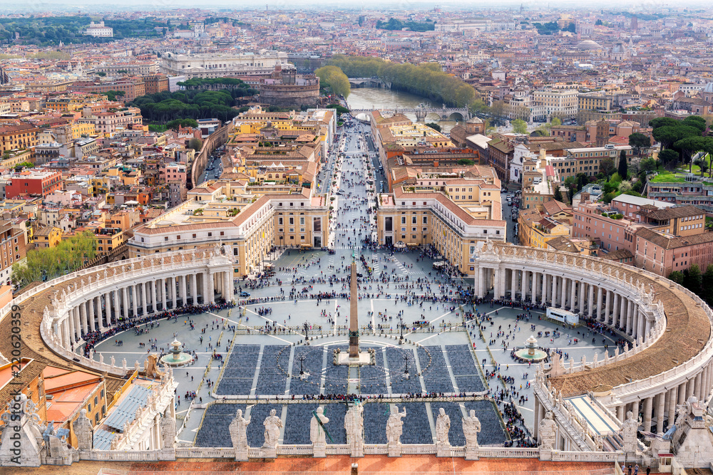 Naklejka premium Rzym panoramę, Włochy. Plac Świętego Piotra w Watykanie, Rzym, Włochy.