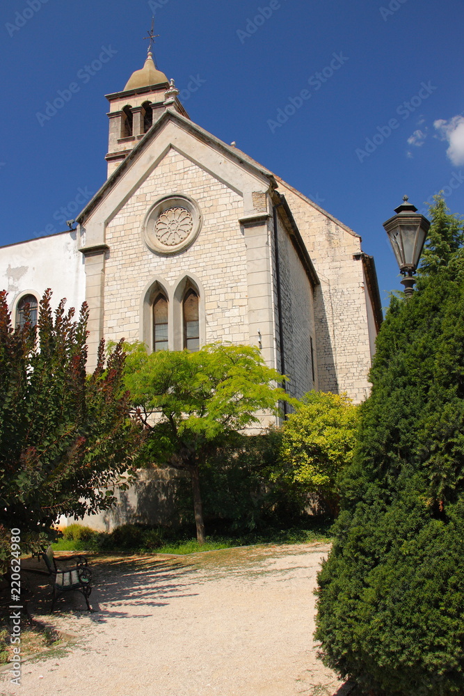 Fototapeta premium Chorwacja, Szybenik - Kościół św. Franciszka z XIV wieku i klasztor Franiszkanów.