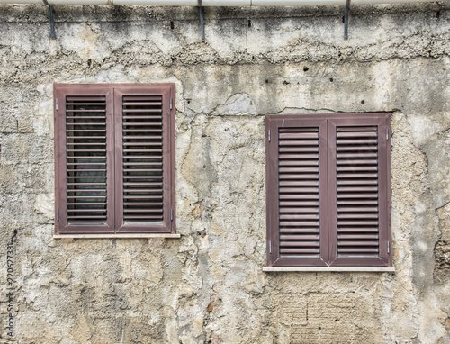 Crazy building placement of two windows