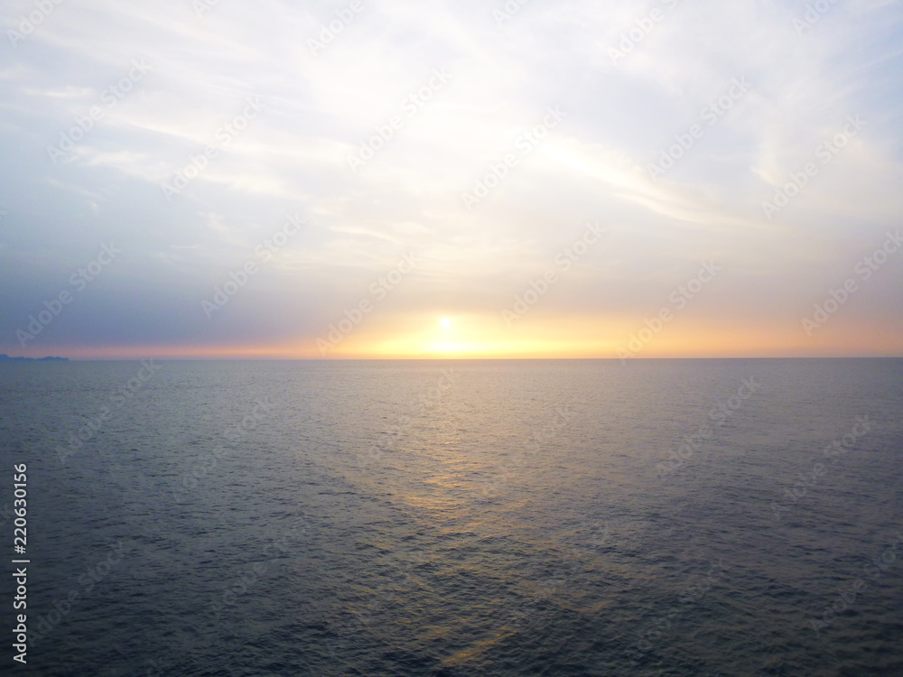 Horizon sur la mer Méditerranée Horizon sur la mer Méditerranée