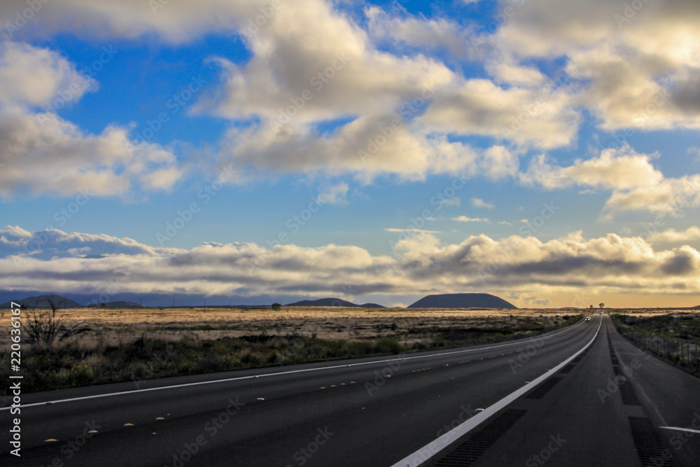Naklejka premium Island of Hawaii Beautiful road