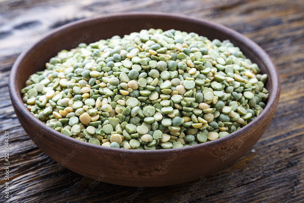 dry green peas dry green peas