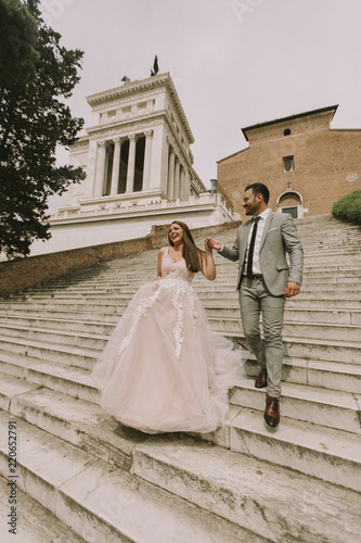 Wedding couple  in Rome, Italy photo