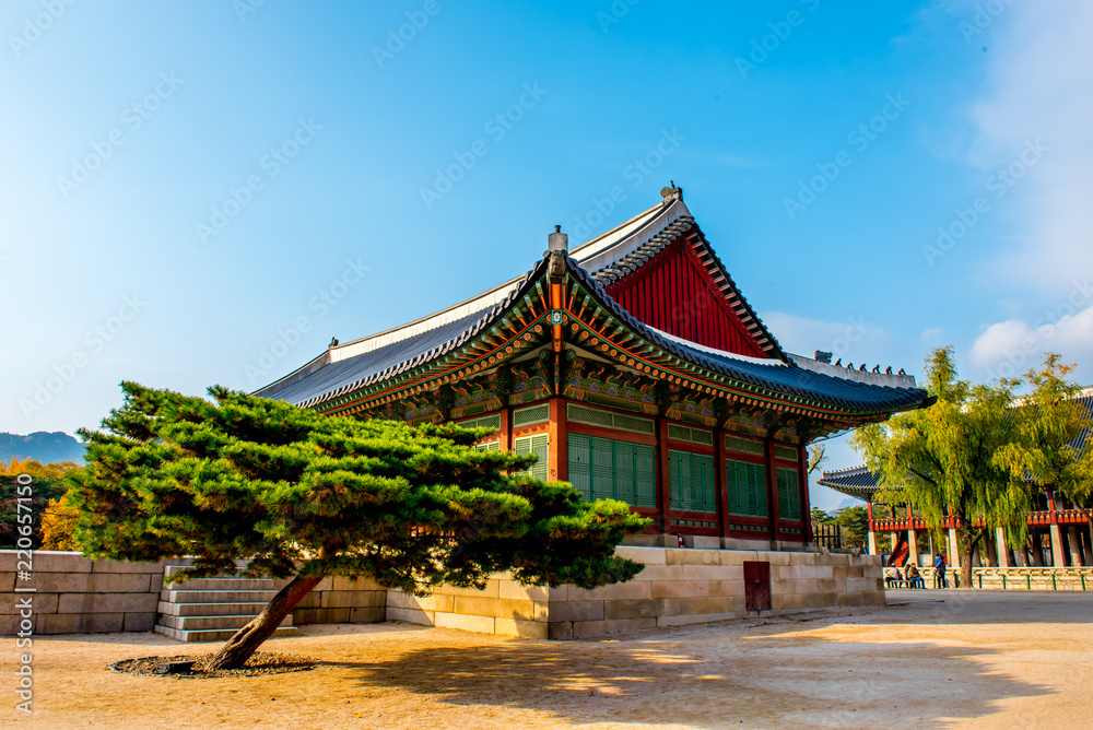 pavilion in gyeongbokgung palace seoul korea