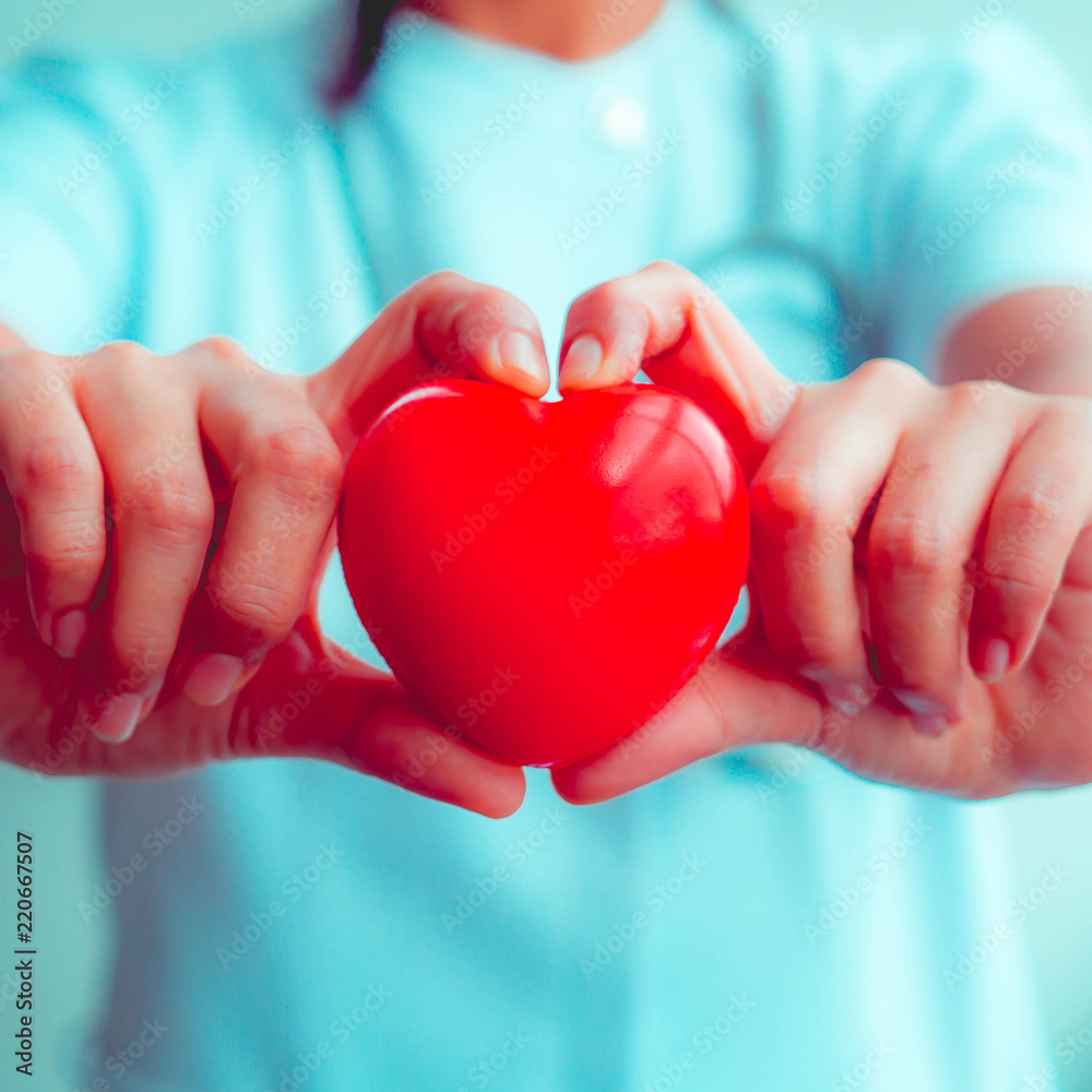 Heart examination by a specialist And the right hand, heart disease is dangerous, must be treated very well. Heart examination by a specialist And the right hand, heart disease is dangerous, must be treated very well.