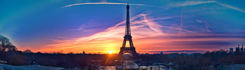 Poster Eiffelturm Morgenpanorama von Paris mit Eiffelturm  © Fabrice