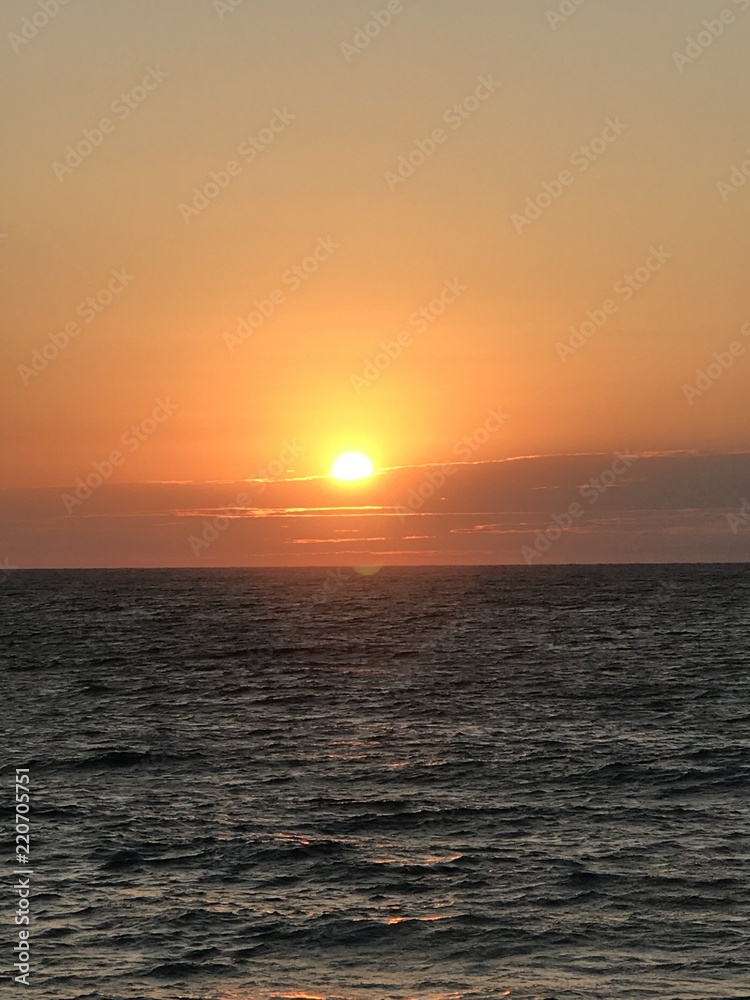 Obraz premium Sunset Plain Orange