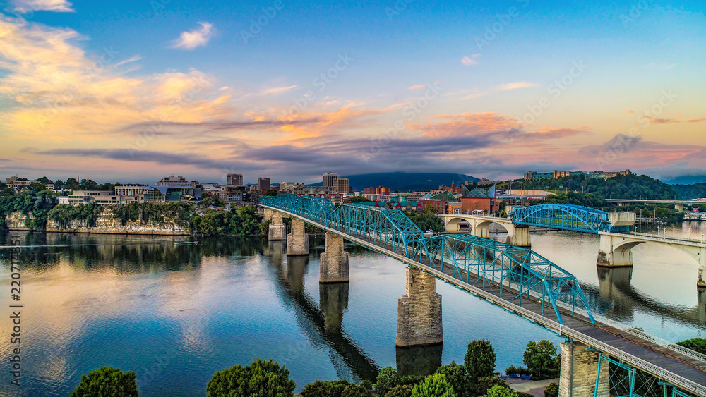 Drone Aerial View of Downtown Chattanooga Tennessee and Tennessee River - obrazy, fototapety, plakaty 
