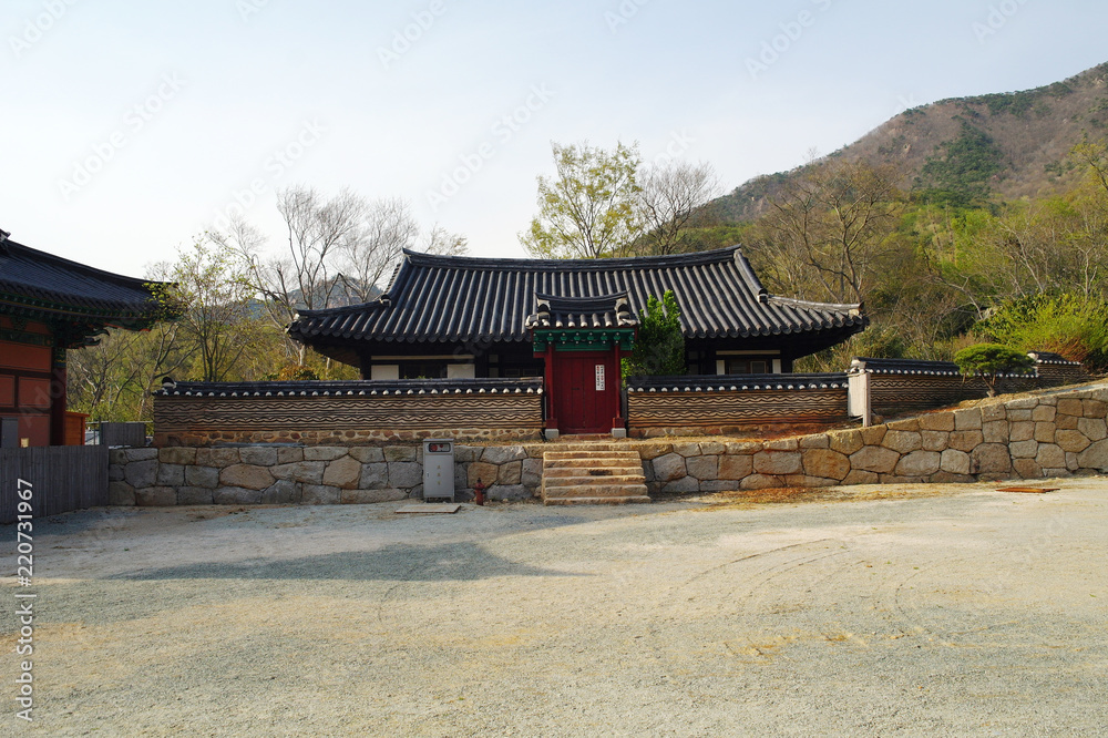 Dogapsa Buddhist Temple Dogapsa Buddhist Temple