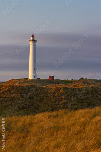 Leuchtturm Lyngvig in Dänemark zum Sonnenuntergang