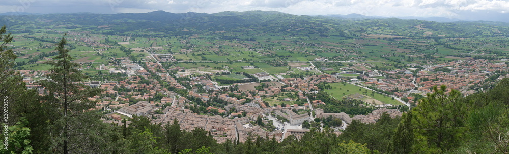 Gubbio - panorama dalla funivia per la basilica di Sant'Ubaldo