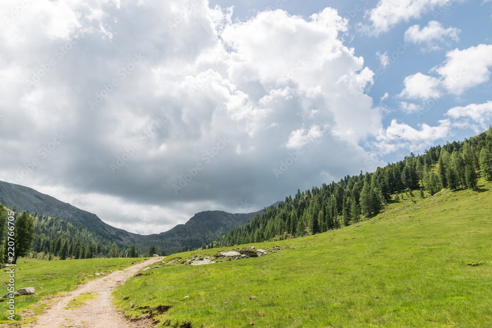 Wanderung in den Nockbergen zu dem Rosaninsee und den großen Königsstuhl, Österreich